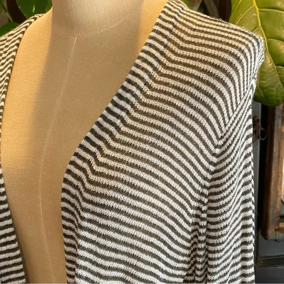 The Loft Thin Knit striped plus size duster cardigan. Sage green & cream. - Picture 10 of 13